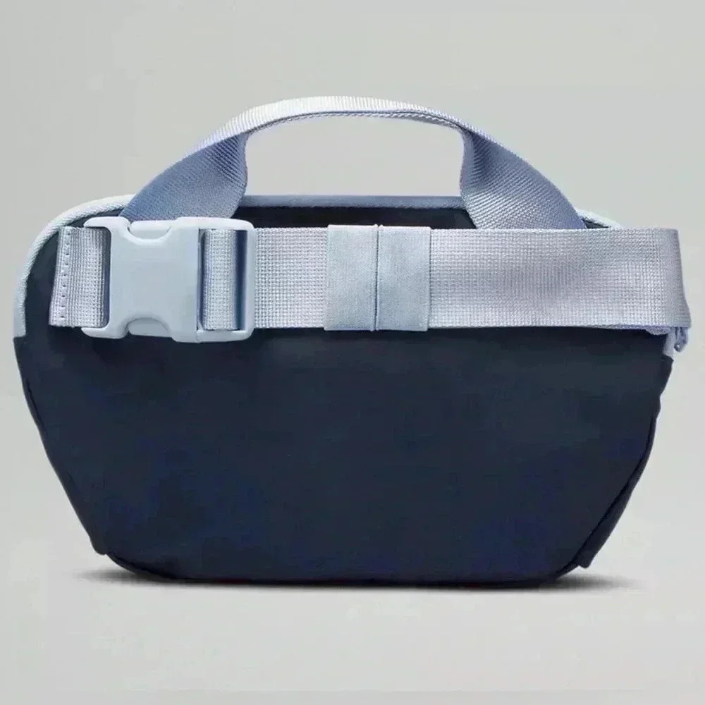 🍋 NWT Lululemon All Day Essentials Belt Bag 2.5L in True Navy/Blue Linen - Picture 5 of 7
